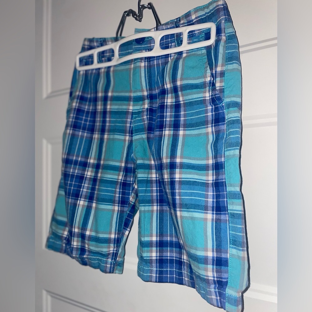 Children’s Place Boy’s blue plaid Shorts US 8y